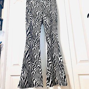 Shein-Women's Size 8-10 (med) Stretch Zip Side Zebra Print Black/White Flare Pts